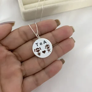 Colar Mandala Duas Iniciais Menino e Menina Prata