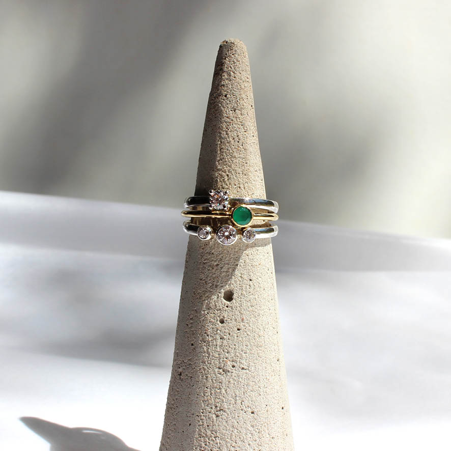 Anel “Lisse” em ouro 18k, com crisoprásio - Image 5
