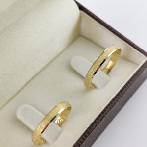 Par de Alianças Retas em Ouro 18k 3mm com Textura e Brilho