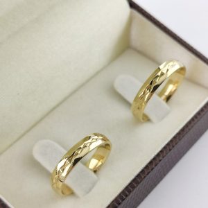 Par de Alianças Tradicionais em Ouro 18k 4mm Clássicas e Confortáveis