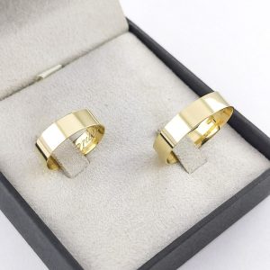 Par de Alianças Retas em Ouro 18k 5mm com Brilho Puro e Preciso