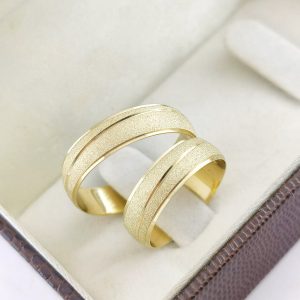 Par de Alianças Tradicionais em Ouro 18k 5,5mm