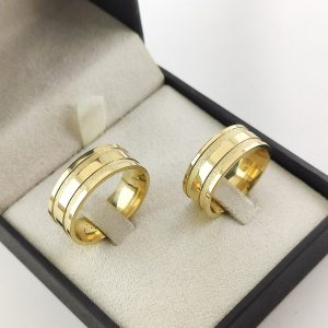 Par de Alianças Retas em Ouro 18k 8mm com Design Impactante
