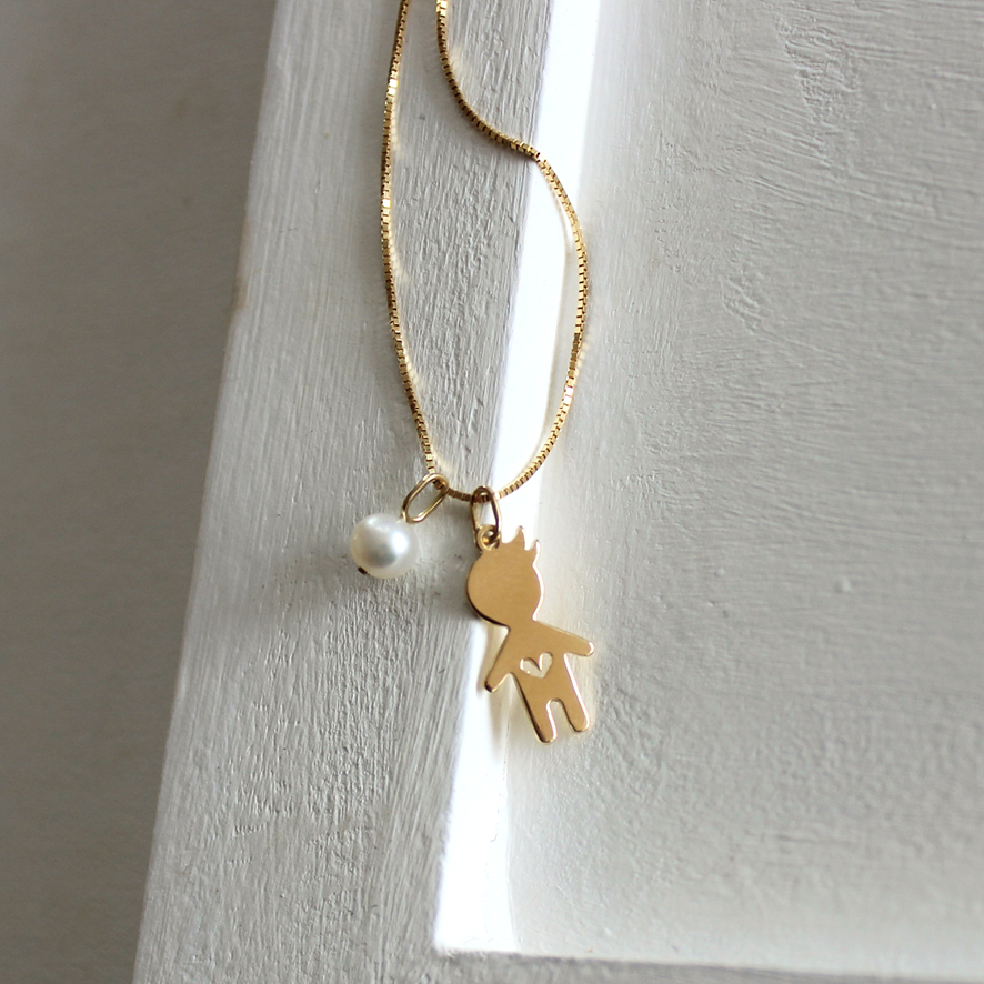 Colar filho com coração vazado + pérola – joia em ouro amarelo 18k - Image 2