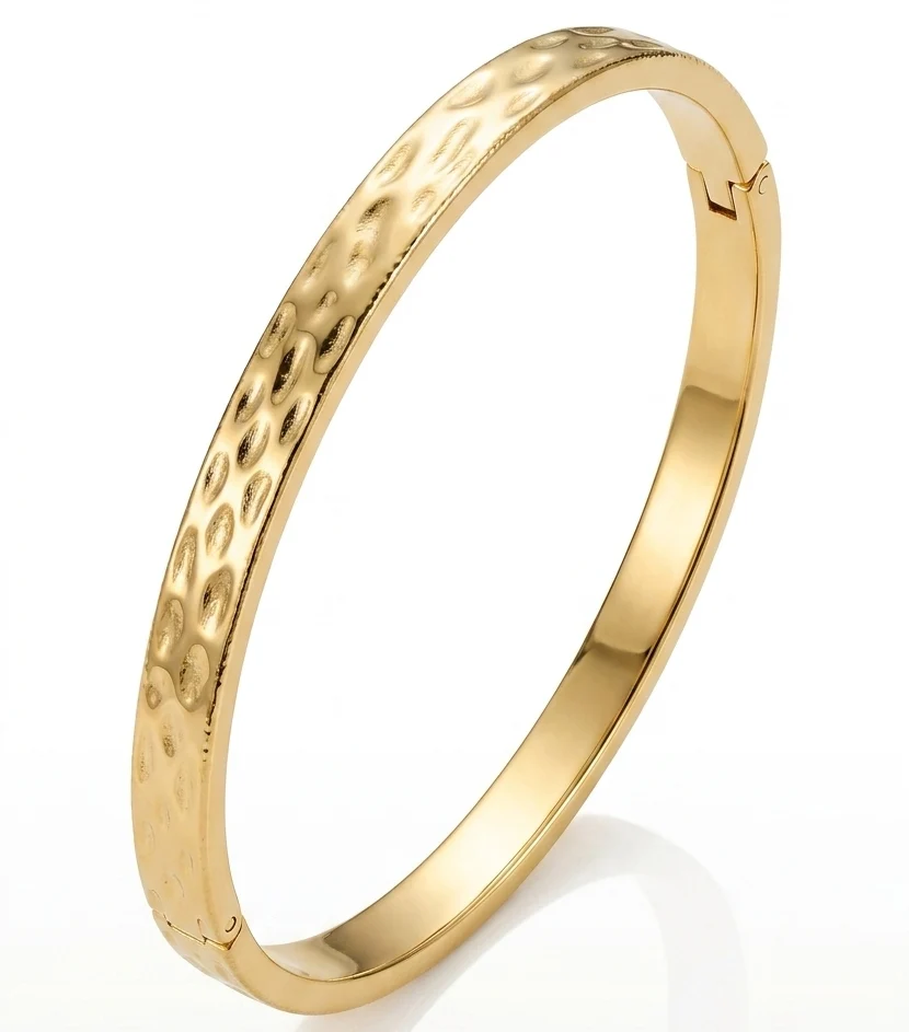 Bracelete liso texturizado dourado Semijoia - Image 2