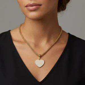 Colar Coração Nude Resinado Dourado Tendência