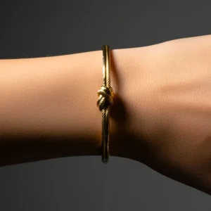 Bracelete Nó Dourado Semijoia Design Moderno