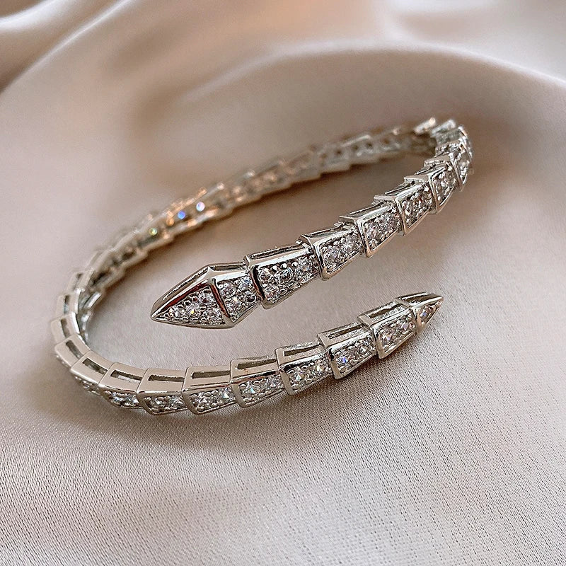 Bracelete Luxo Serpente Banhado Ouro 18k com Zircônias - Image 9